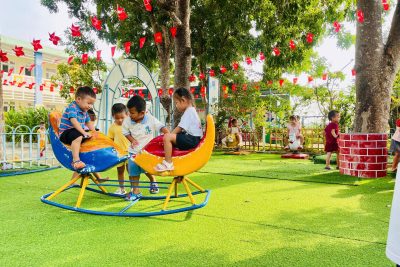 💁‍♀️Thứ 🤟😍 👉”Mỗi ngày đi học của con là một ngày vui. Chúc các con luôn giữ được nụ cười rạng rỡ và học hỏi thêm nhiều điều hay ở trường nhé! Yêu thương ❤️ #truongmamnonlanphong