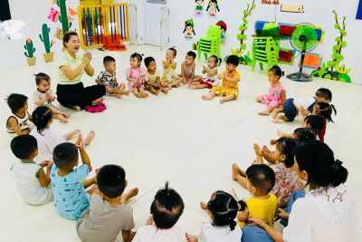 💁‍♀️Thứ 4❤️ 👉”Hành trình khám phá thế giới ngày hôm nay của các con bắt đầu. Mong các con luôn giữ mãi nụ cười rạng rỡ này khi tan trường về.” #truongmamnonlanphong
