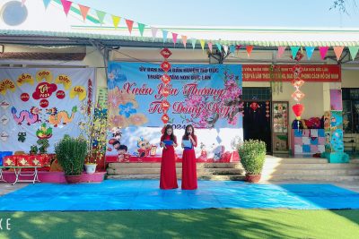 Chương trình Xuân yêu thương – Tết đong đầy của Trường, Công đoàn, Chi đoàn, Ban đại diện CMHS và các Công ty, mạnh thường quân ủng hộ, đóng góp những phần quà nhỏ cho các cháu và các Cụ già ?. (13 cháu và 10 cụ già)